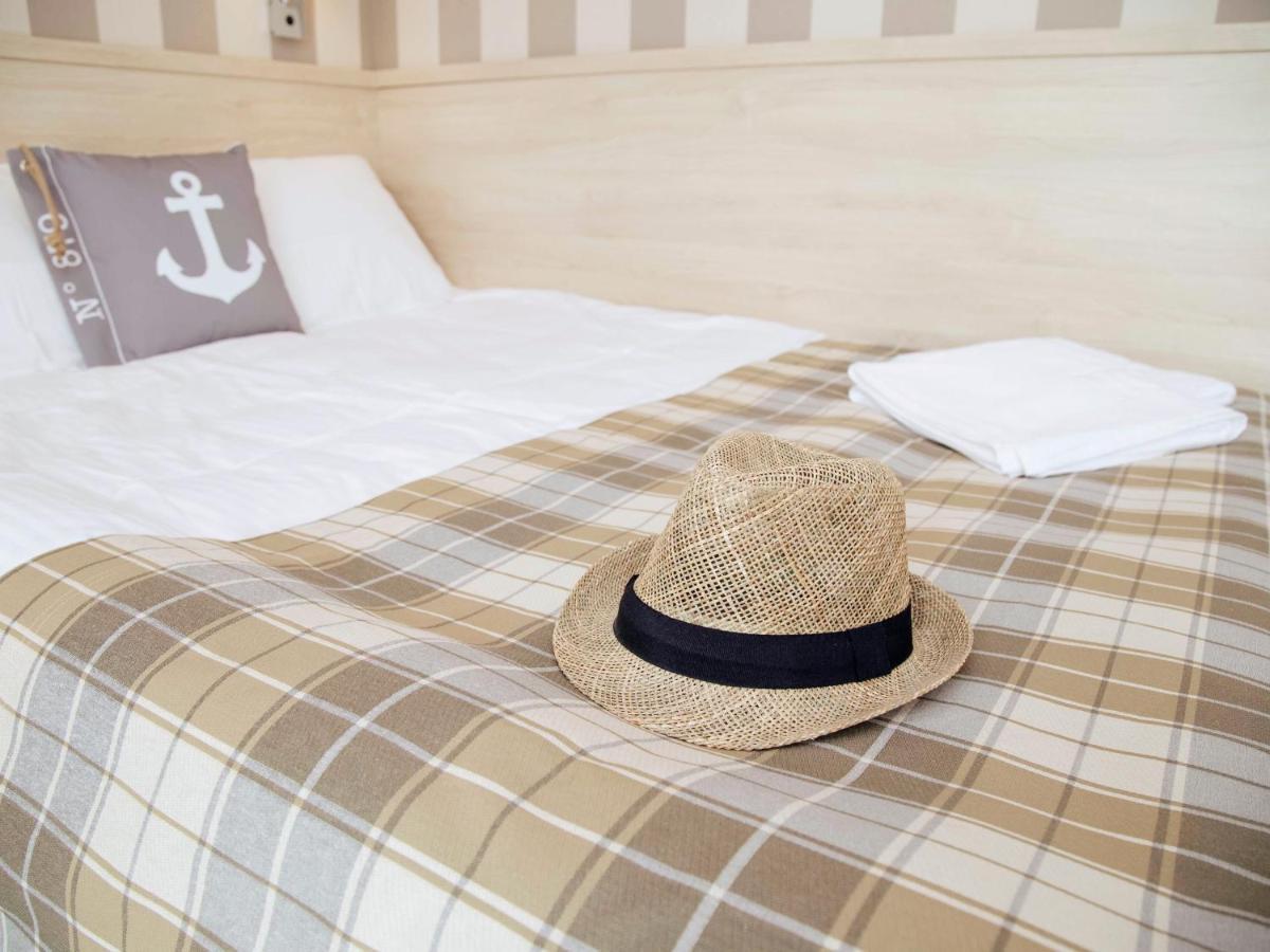 Porto Marina Hotell Krynica Morska Eksteriør bilde